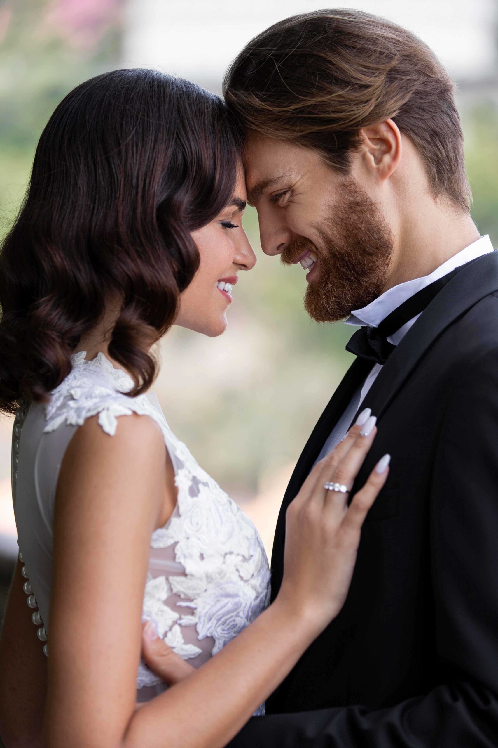 Wedding photographer Dubai capturing a luxury couple during an elegant wedding ceremony